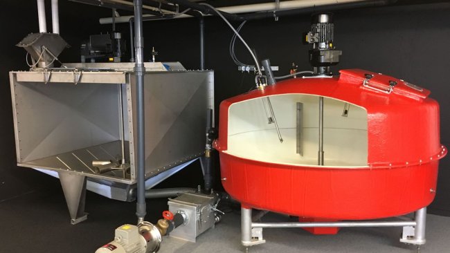 Aco Funki’s FeedManager adjusts the feed amount according to the pigs’ eating rate.