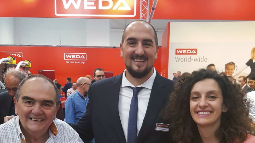 Lucas (mid) and Melina Lasorella (right) from the argentinian WEDA partner Porlaso.
