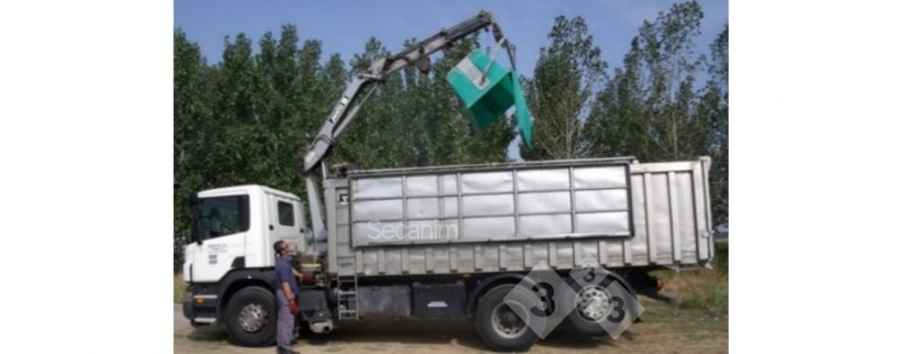 Image 4. External truck for deadstock pickup at a farm. Courtesy of Secanim (Spain).
