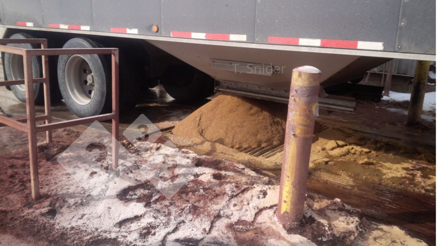 Image 2. Example of bulk ingredient intake with high contamination potential. North America.
