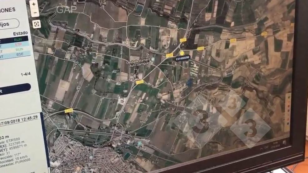 Figure&nbsp;1. Monitoring and control of farm collection, transport, and agricultural application logistics using geographic information systems. Photo courtesy of GAP&nbsp;(Gesti&oacute; Agroramadera de Ponent SCCL).
