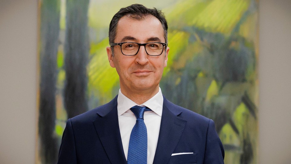 Germany: New Minister of Food and Agriculture is Cem Özdemir - Swine news -  pig333, pig to pork community