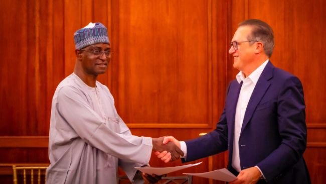 Gilberto Tomazoni, Global CEO of JBS, Signs Memorandum of Understanding with the Nigerian Government.