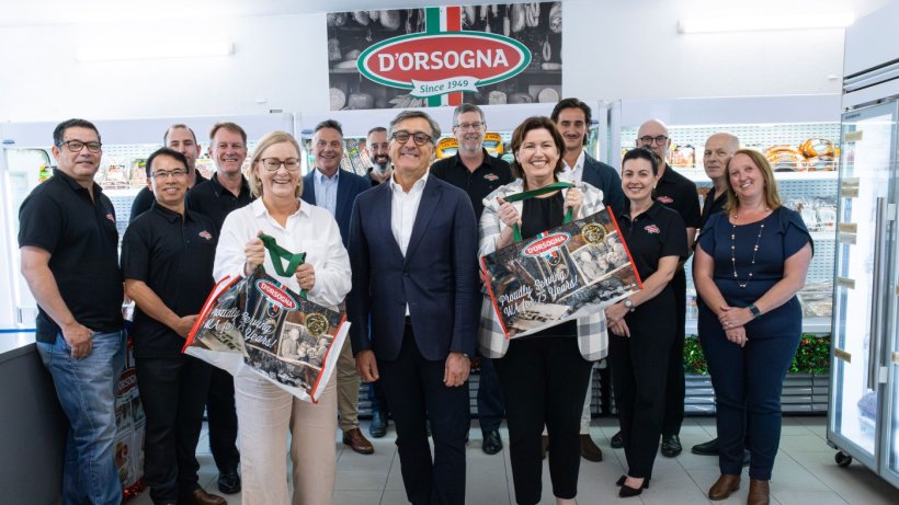 MLA for Bicton Lisa O&rsquo;Malley, D&rsquo;Orsogna board member Eugene D&rsquo;Orsogna, WA Agriculture and Food Minister Jackie Jarvis and D&rsquo;Orsogna board members and executive celebrate at D&rsquo;Orsogna&rsquo;s Palmyra, WA&nbsp; headquarters after the announcement by Minister Jarvis of the $1 million Value Added Investment Grant.
