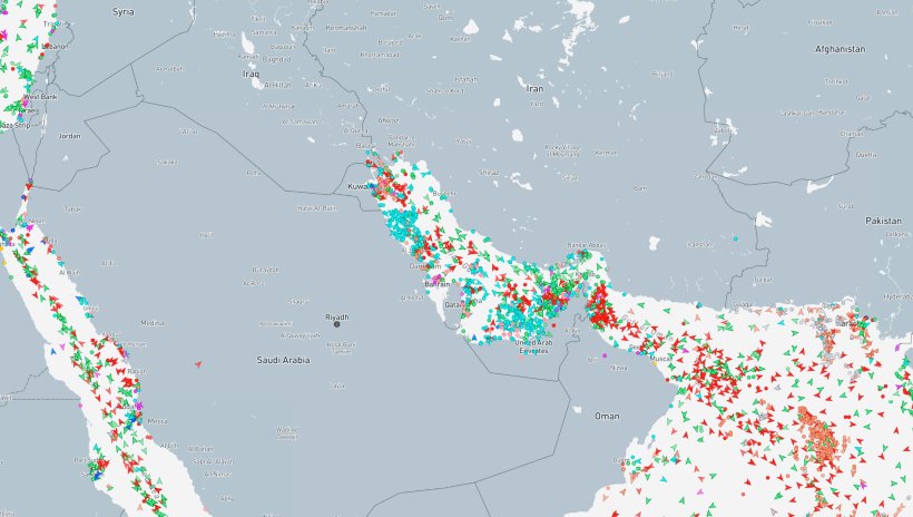 Maritime traffic in the Strait of Hormuz. Source: MarineTraffic.com